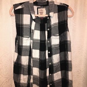 PLAID WOMENS VEST